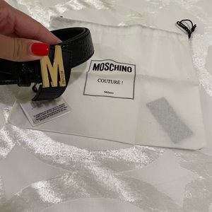 Moschino
M logo plaque belt